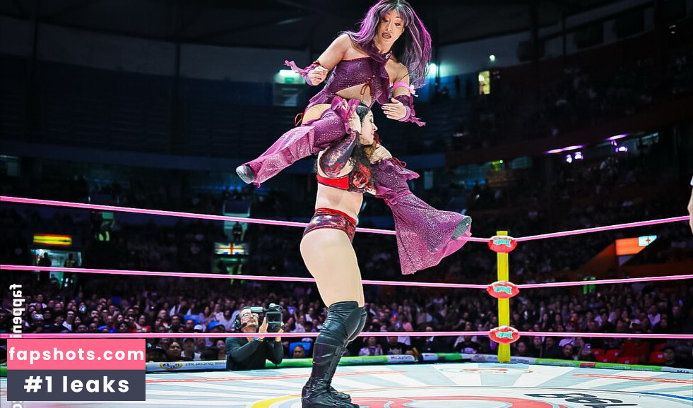 Sasha Banks gallery photo #37