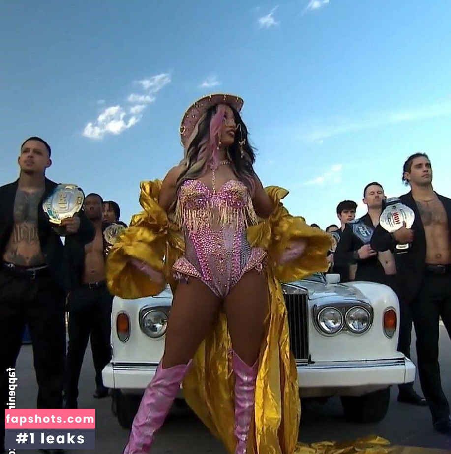 Sasha Banks gallery photo #10