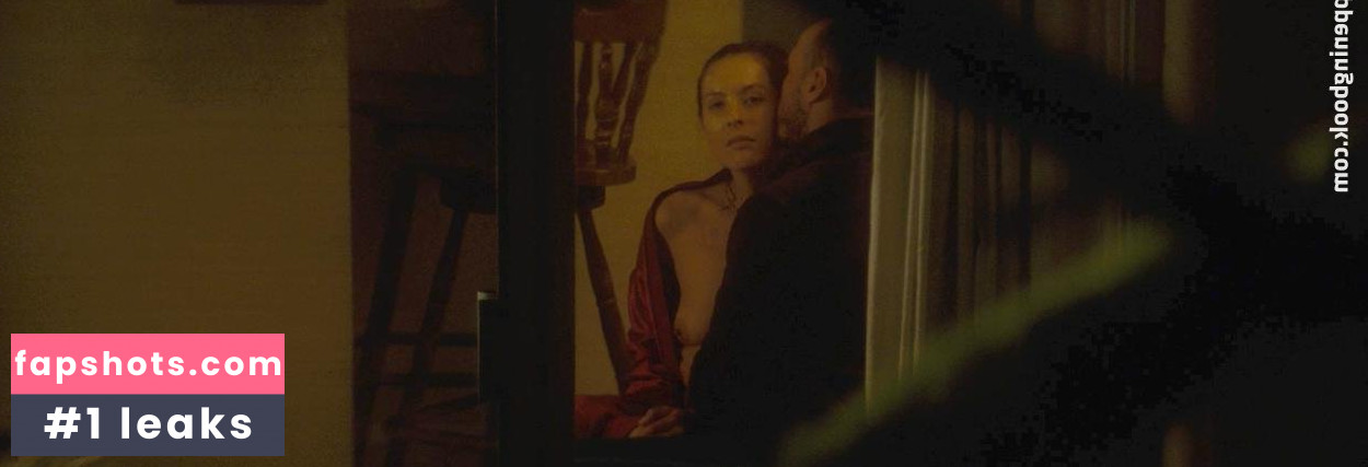 Sasha Barrese gallery photo #3