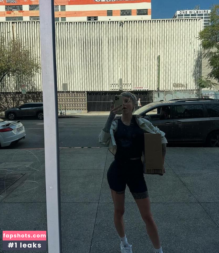 Sasha Beart gallery photo #10