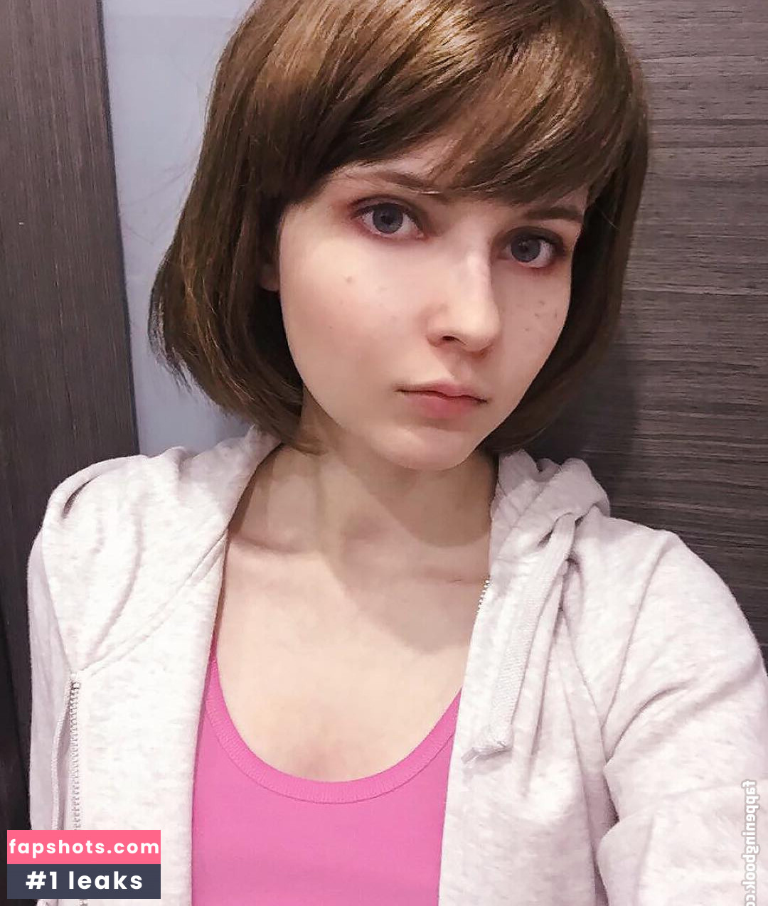 Sasha Gaier gallery photo #25