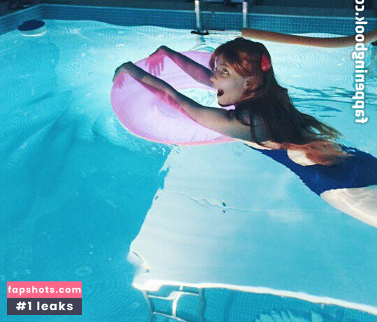 Sasha Gaier gallery photo #26