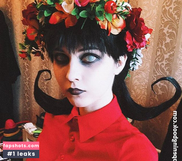 Sasha Gaier gallery photo #34