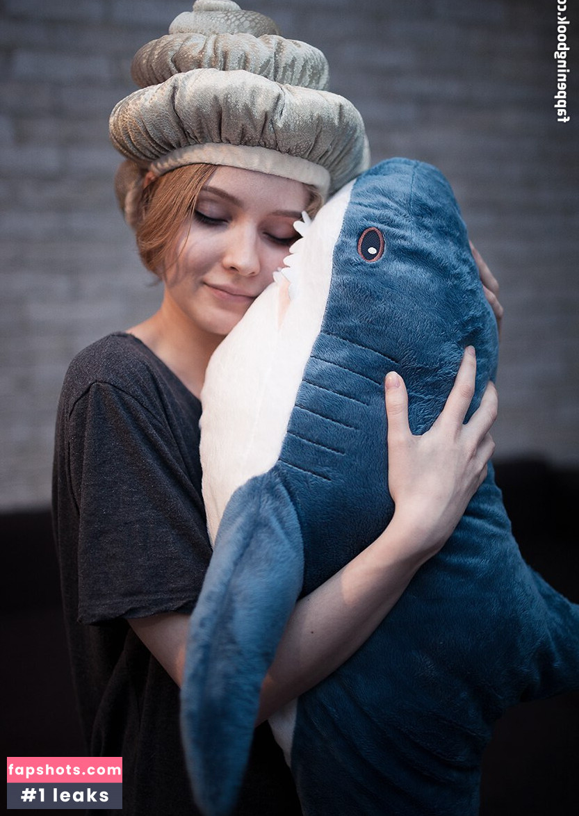 Sasha Gaier gallery photo #37