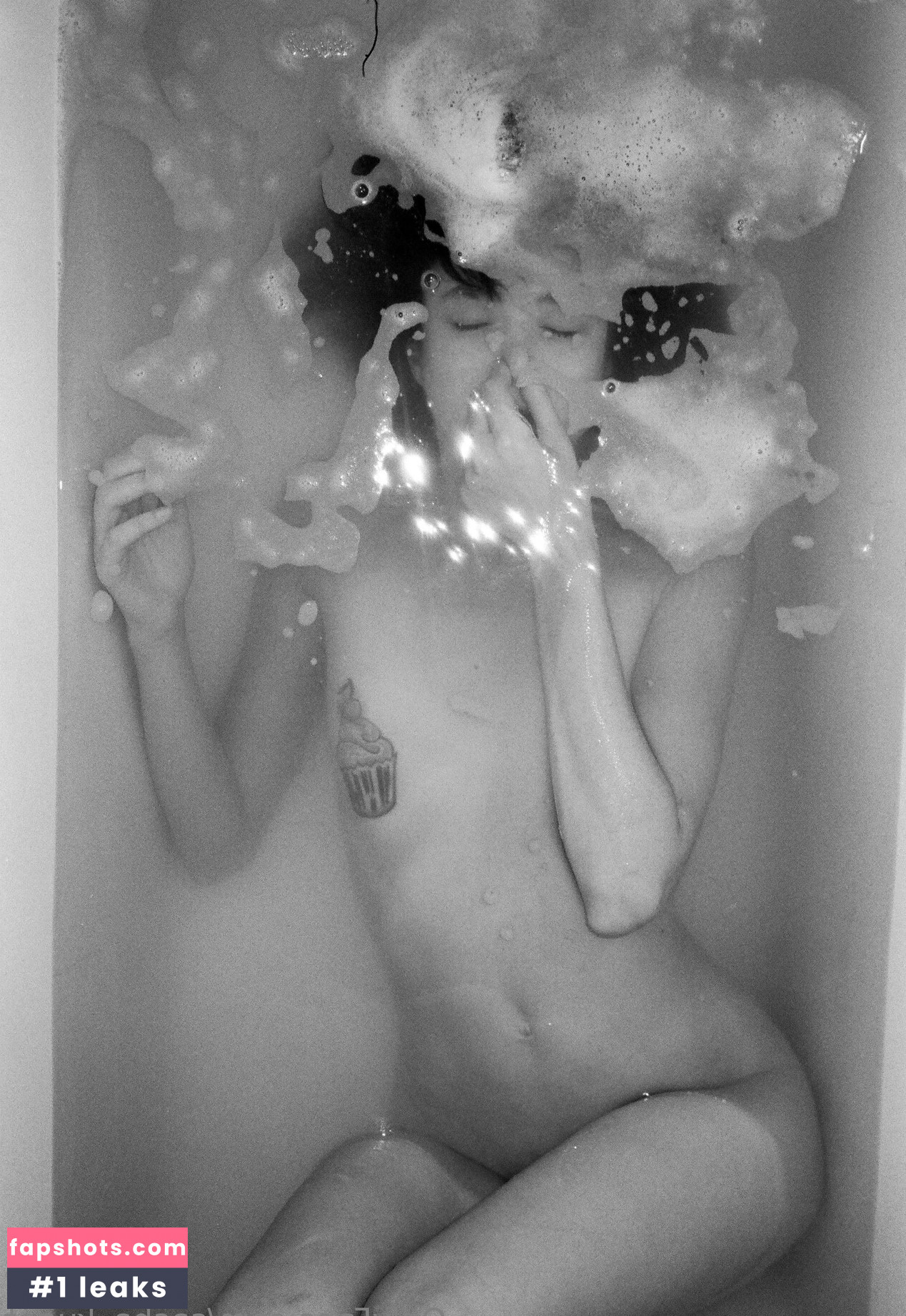 sasha_kugat gallery photo #16