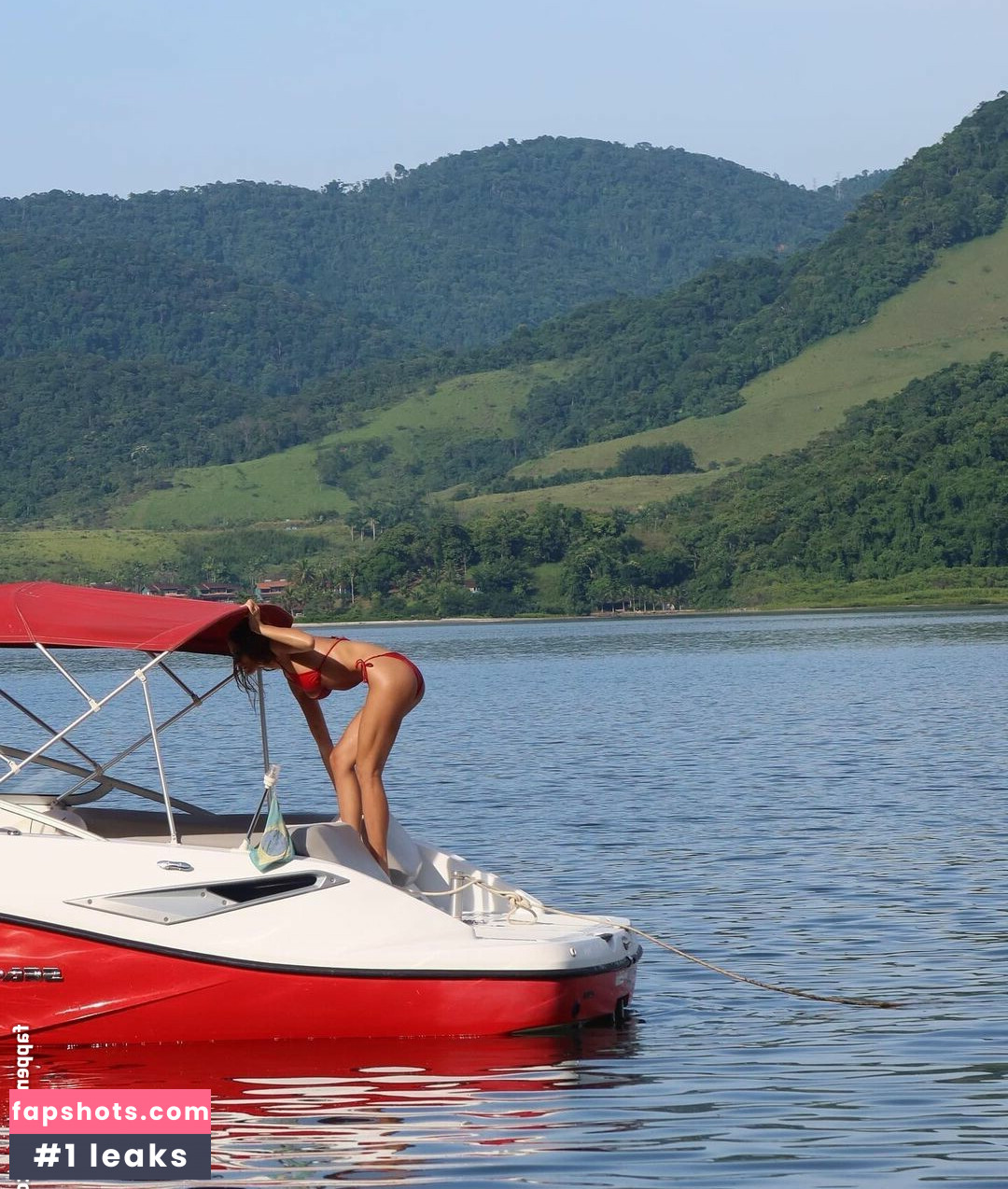 Sasha Meneghel gallery photo #45