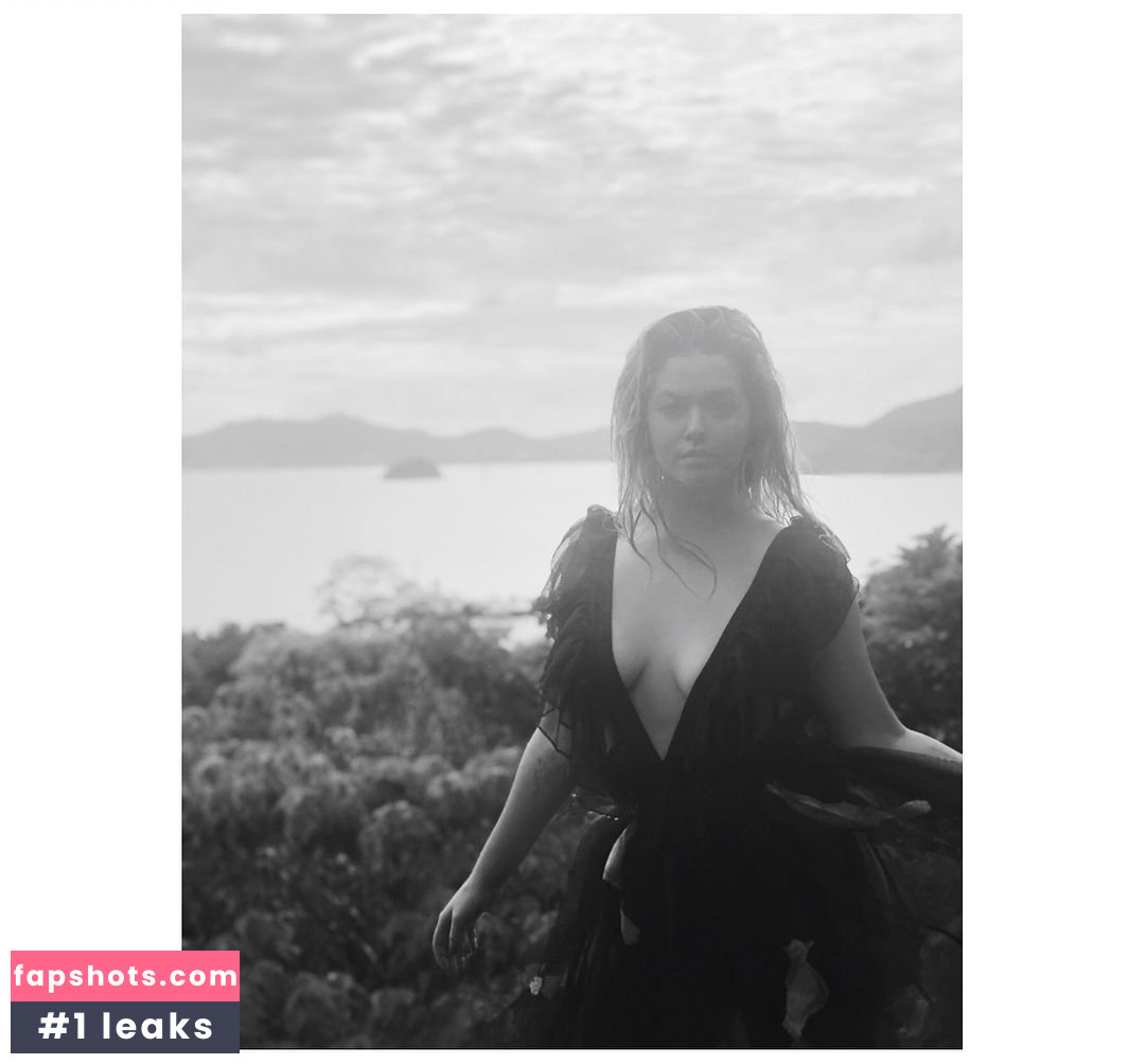 Sasha Pieterse Nude Leaks OnlyFans Photos #74 - LeakJerk