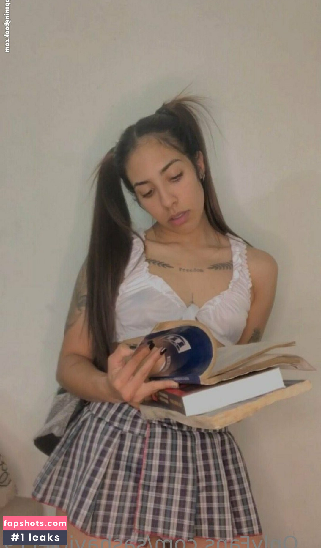 sashaviolet19 gallery photo #18