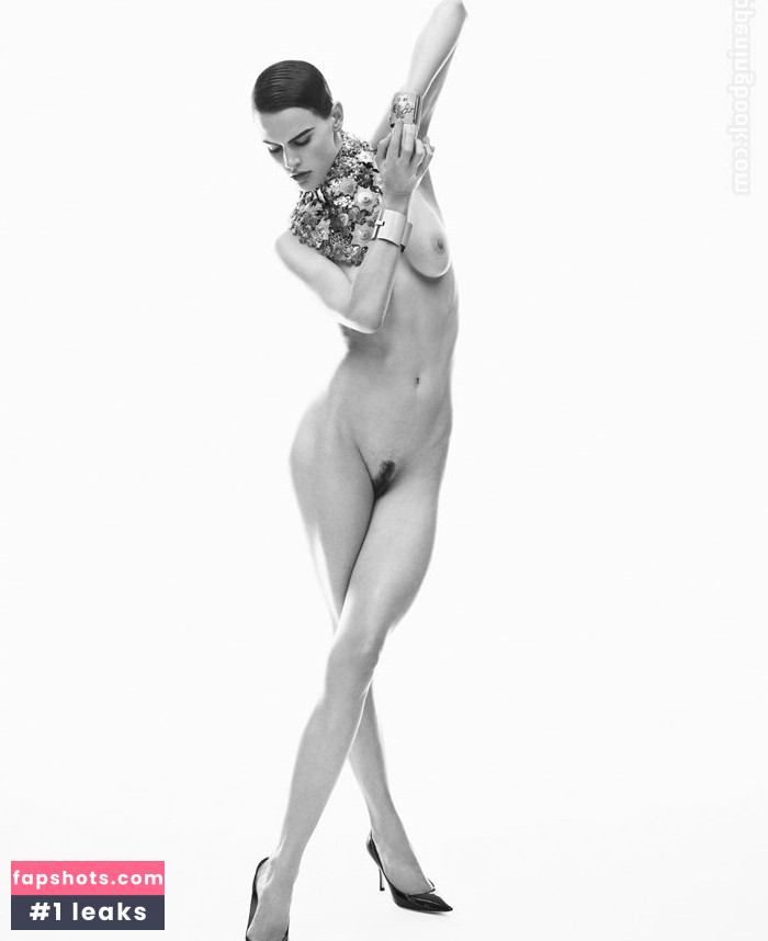 Saskia de Brauw gallery photo #28