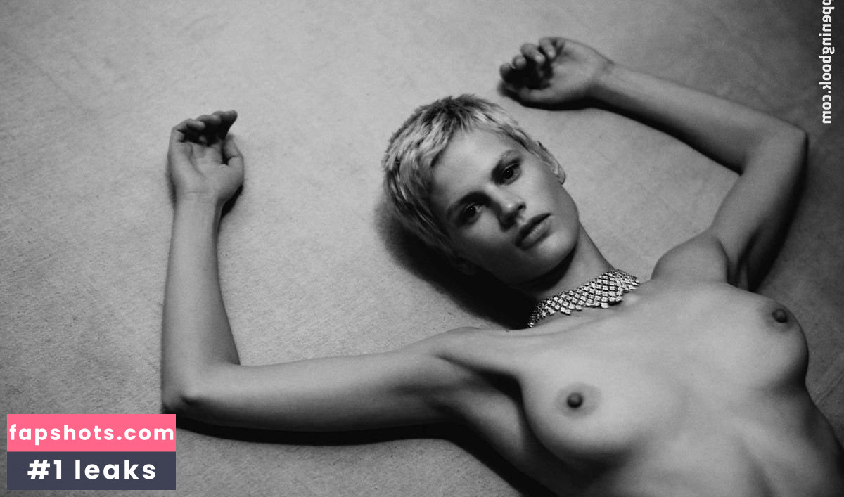 Saskia de Brauw gallery photo #34