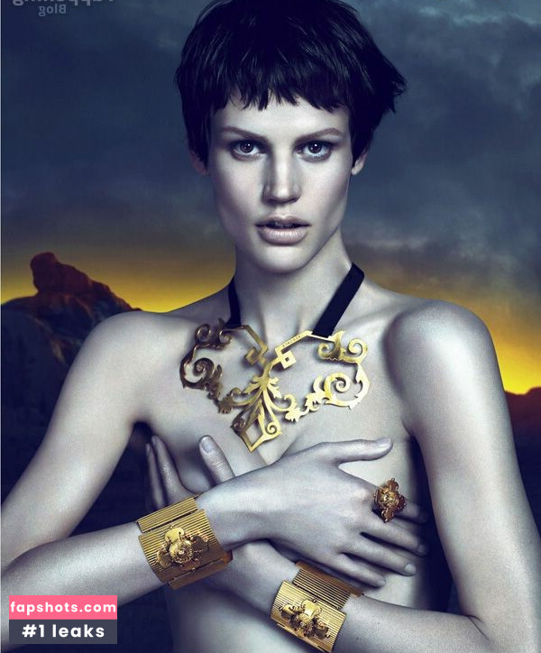 Saskia de Brauw gallery photo #6