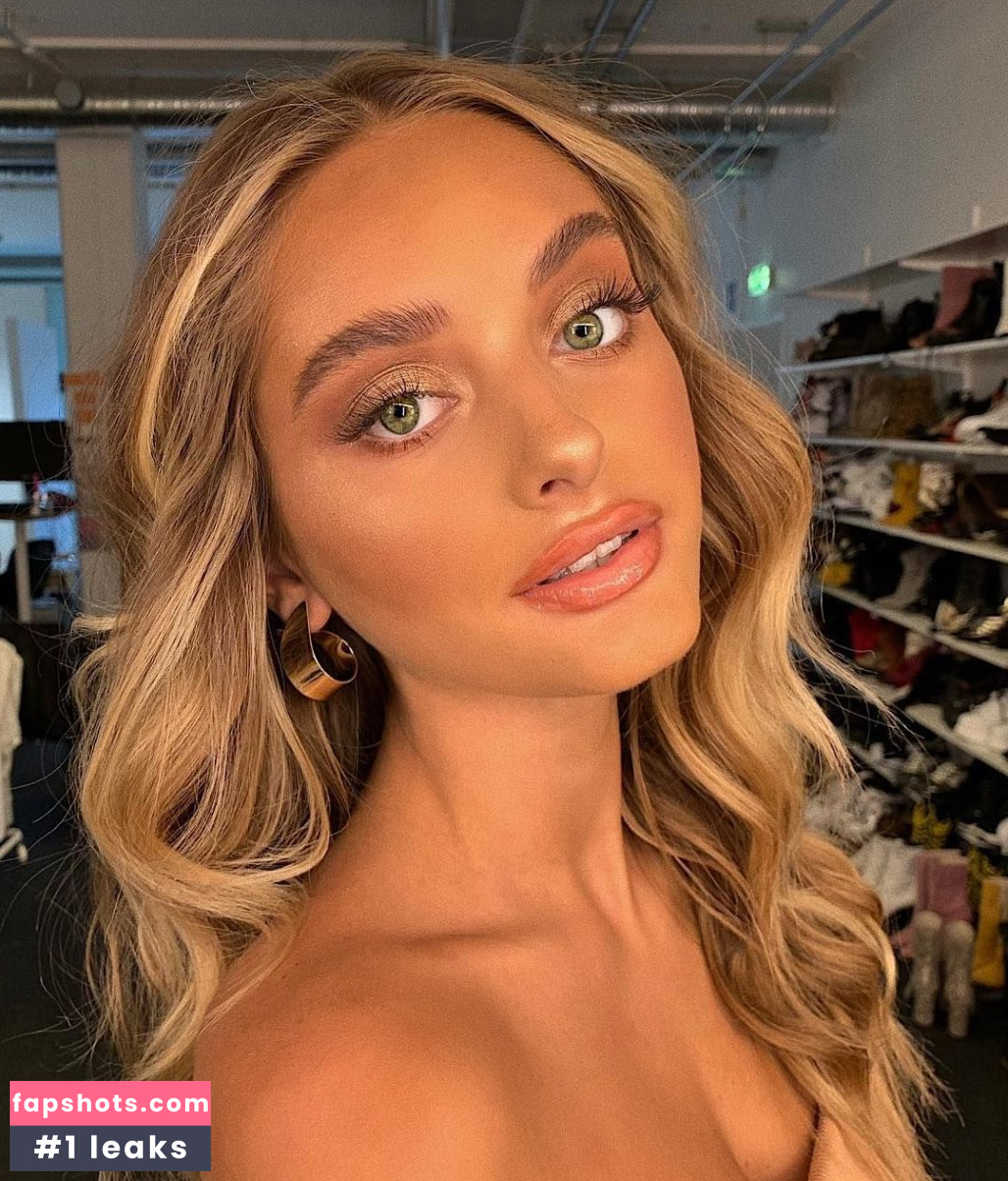 Saskia Jenkins gallery photo #45