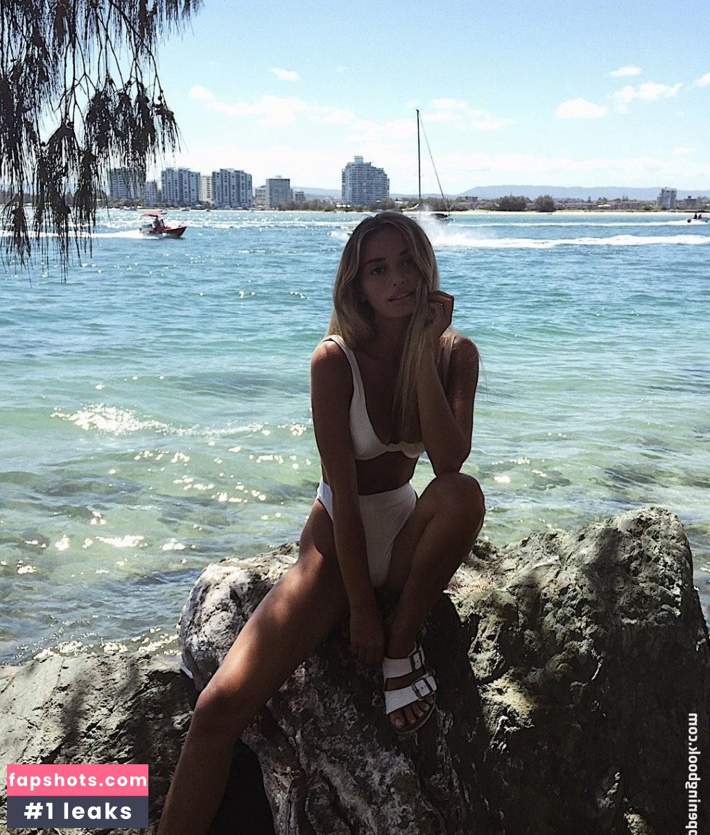 Saskia Jenkins gallery photo #52