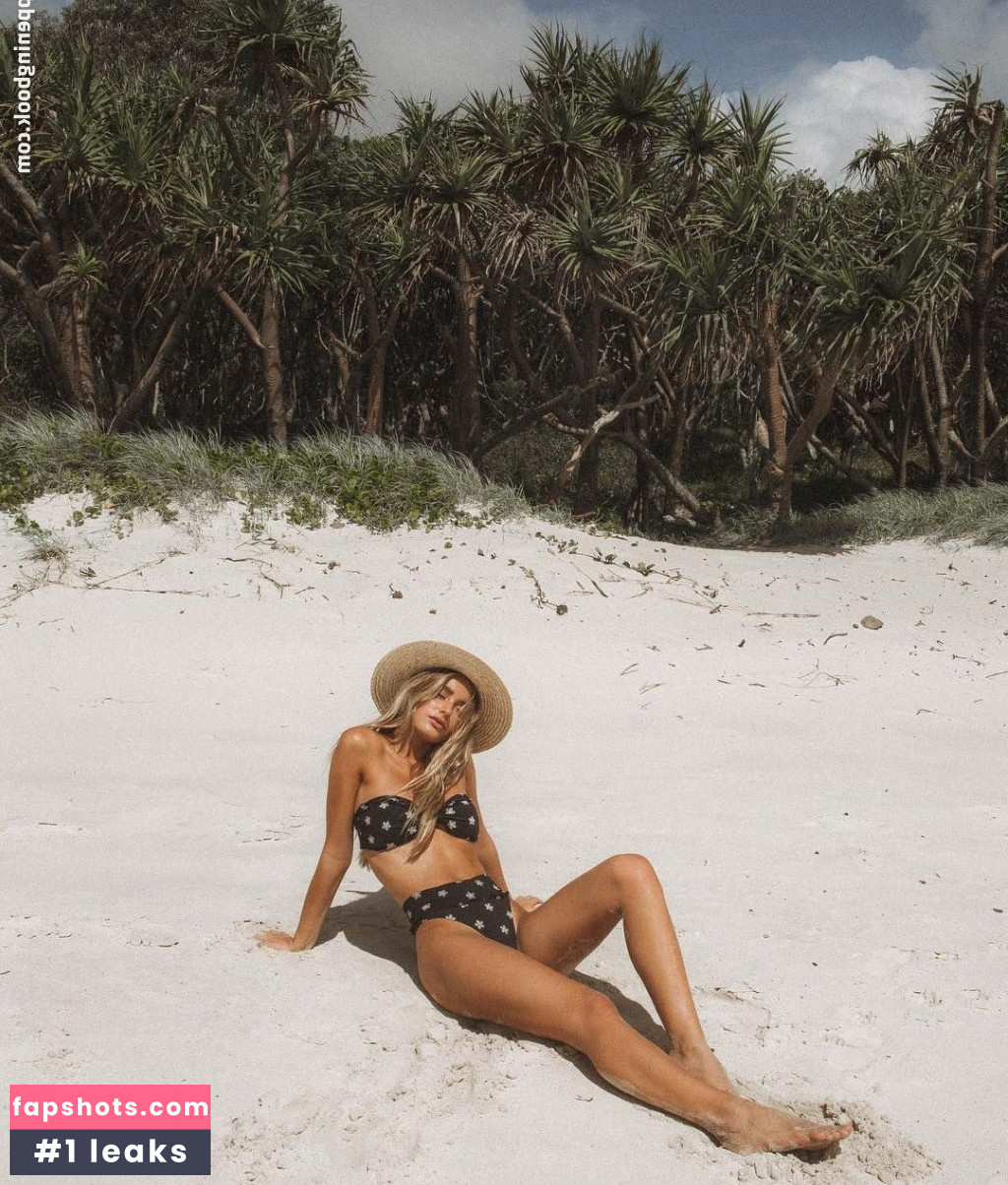 Saskia Jenkins gallery photo #53