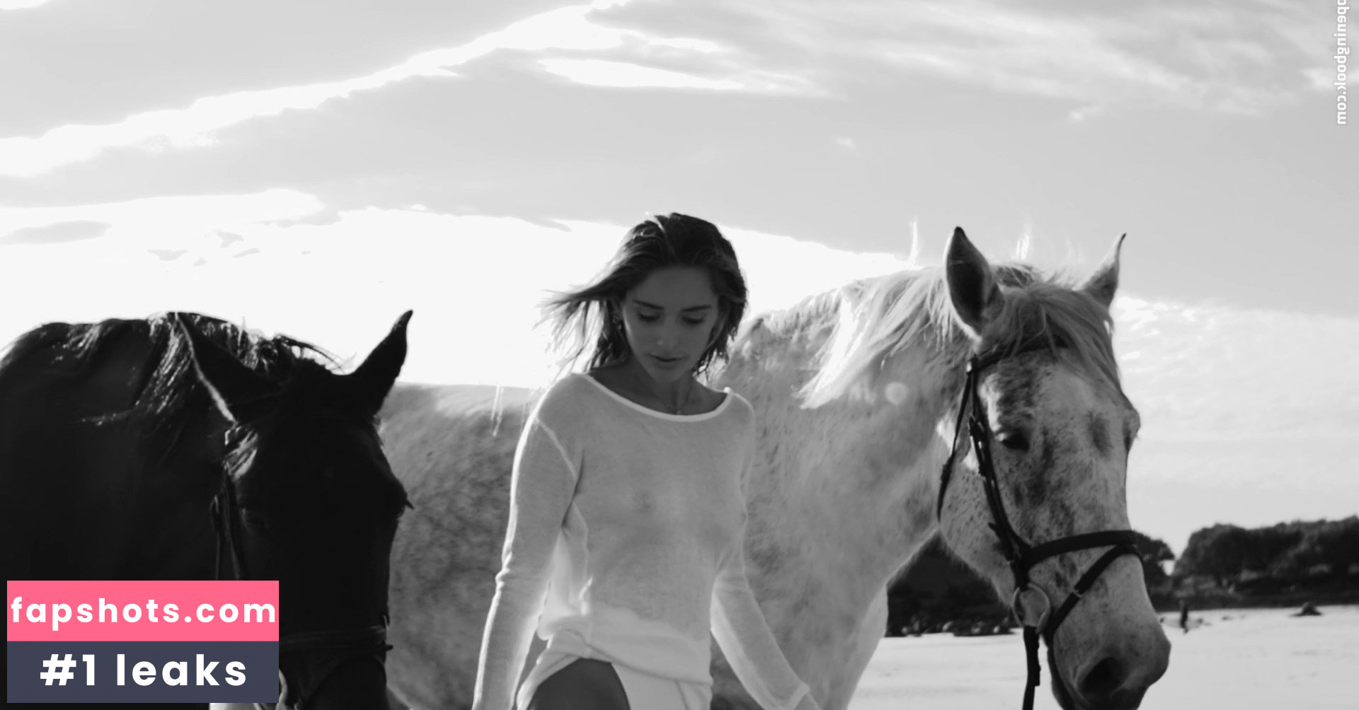 Saskia Jenkins gallery photo #7