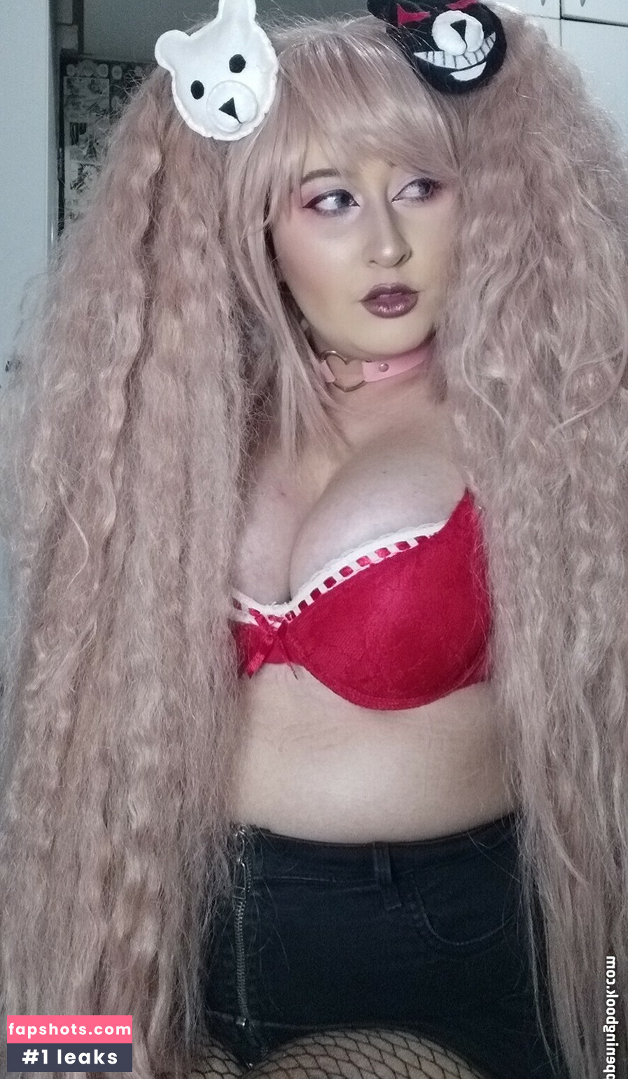 SassNessie gallery photo #11