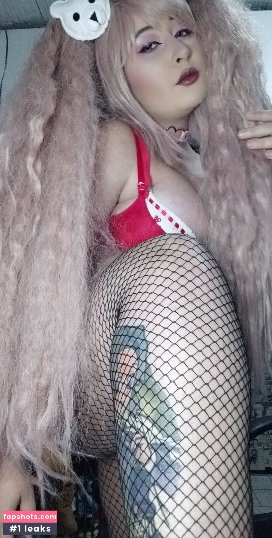 SassNessie gallery photo #10