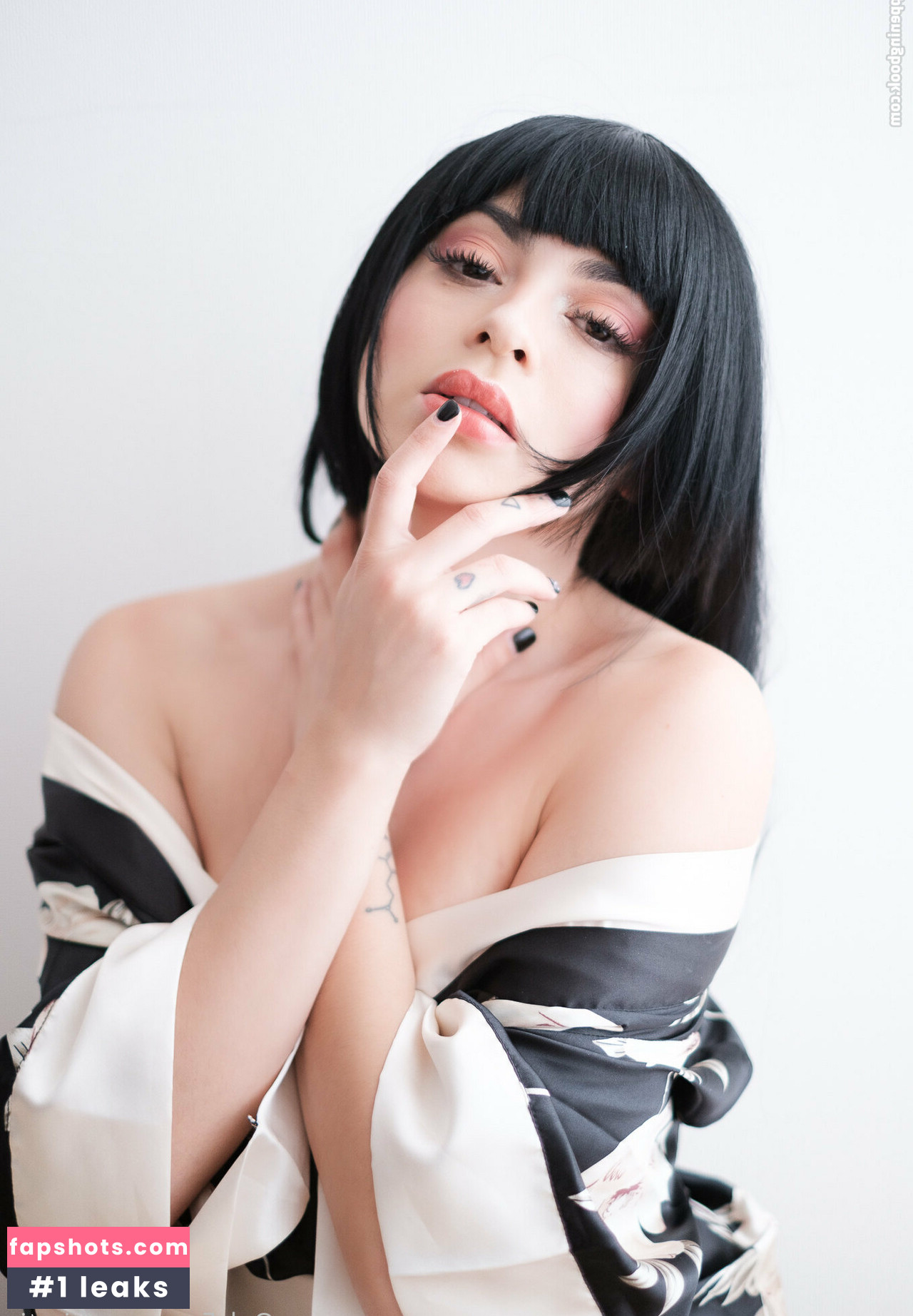 satinomg Nahé úniky fotek pouze od fanoušků #3 - Fapshots