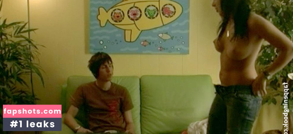 Sativa Rose nude babe gallery