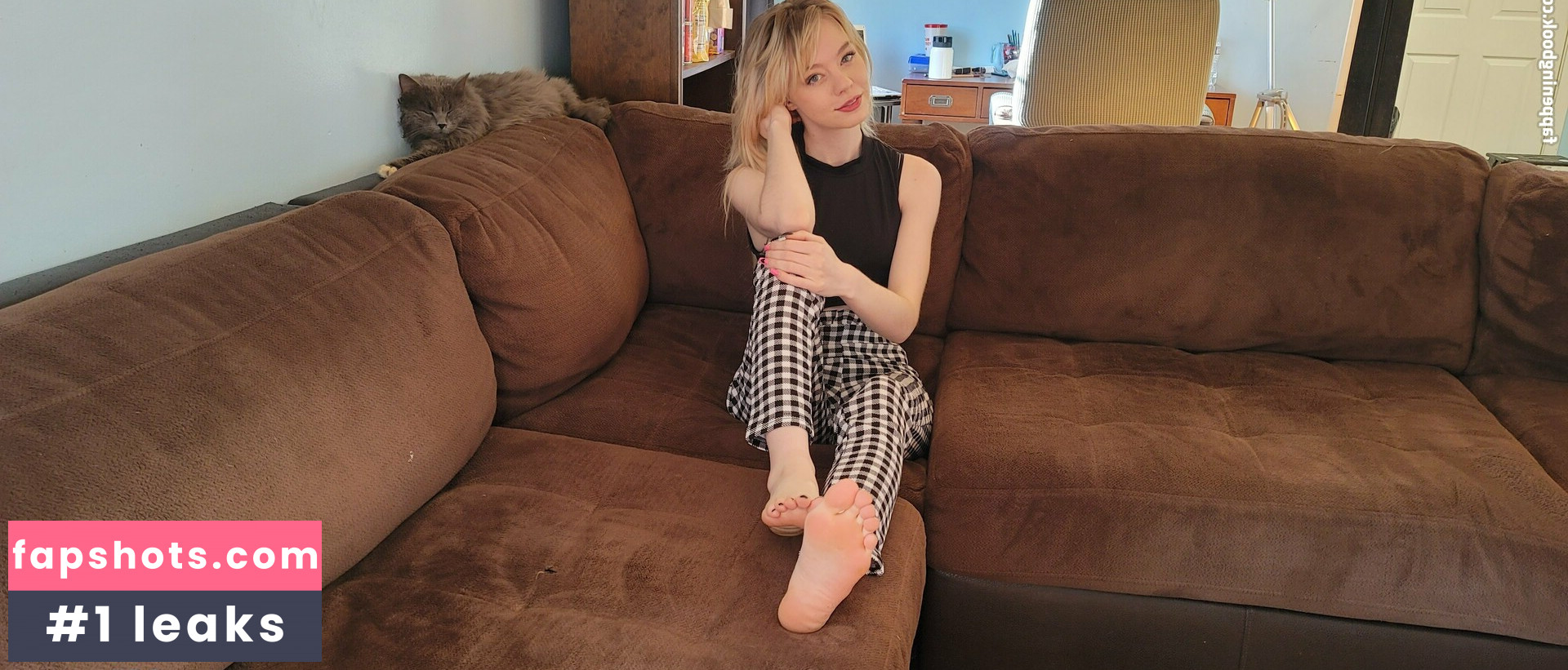 sativaskies Nude Leaks OnlyFans Photos #18 - LeakJerk