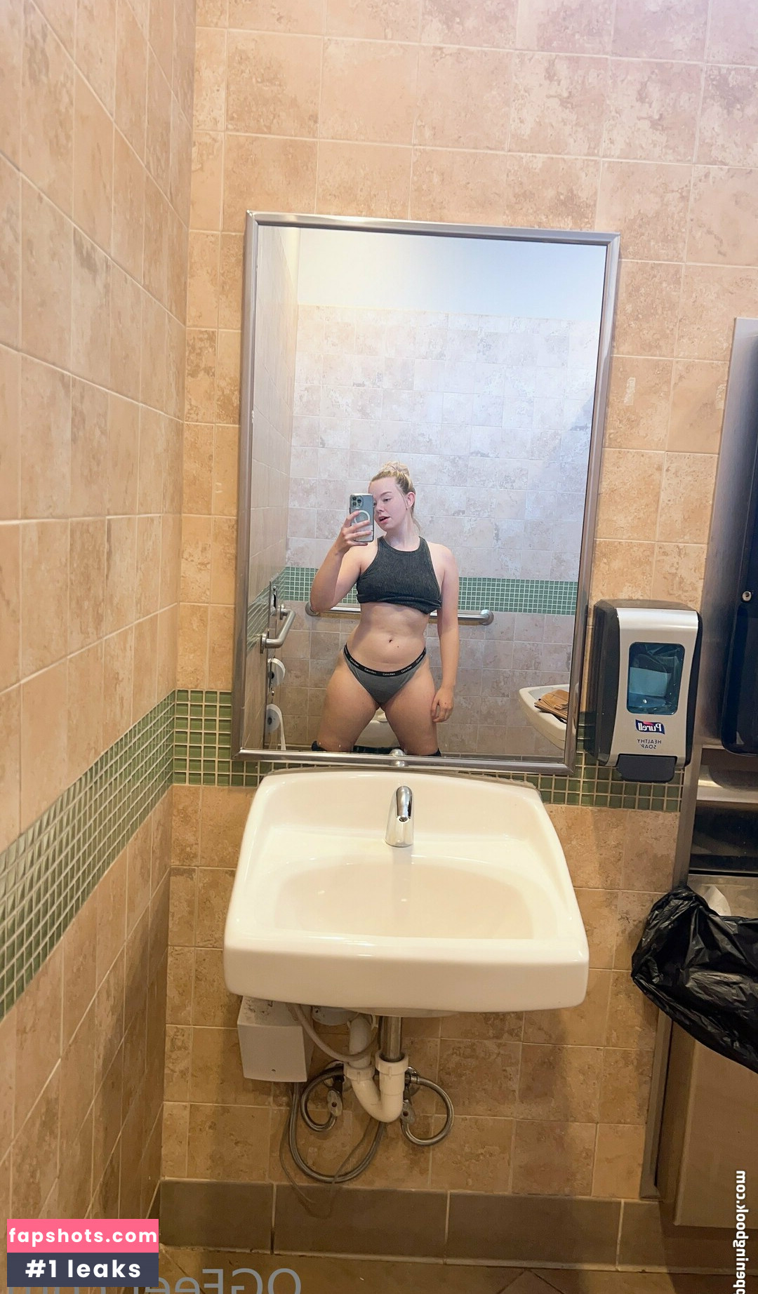 sativaskies Nude Leaks OnlyFans Photos #4 - LeakJerk