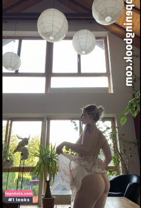 Saucychilisauce gallery photo #16