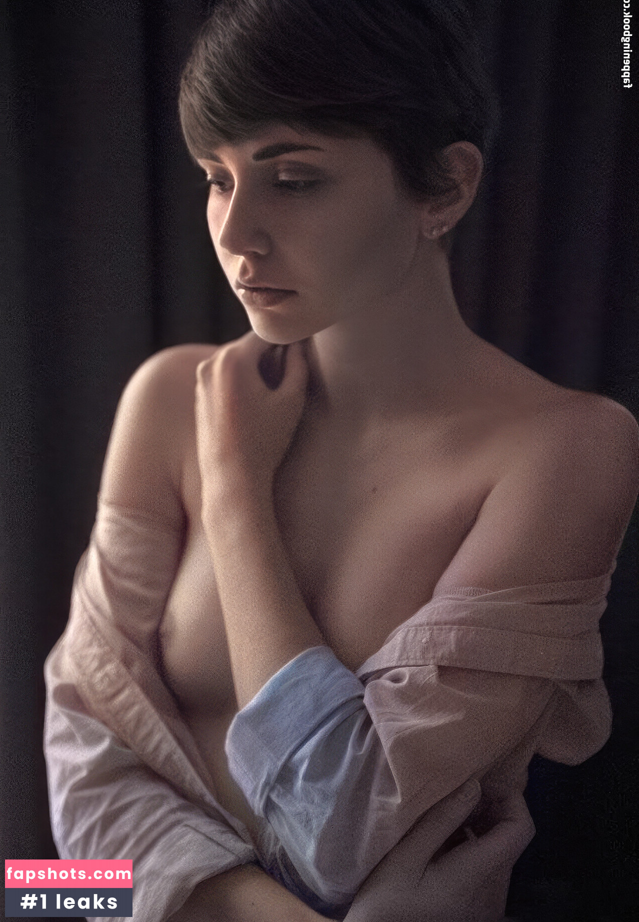 Savannah Brown gallery photo #12