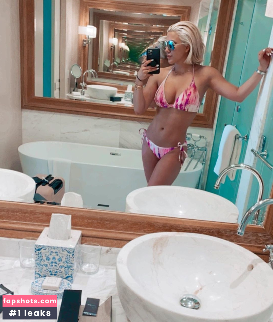Savannah Chrisley gallery photo #4