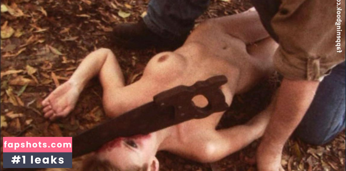 Savannah Costello nude babe gallery