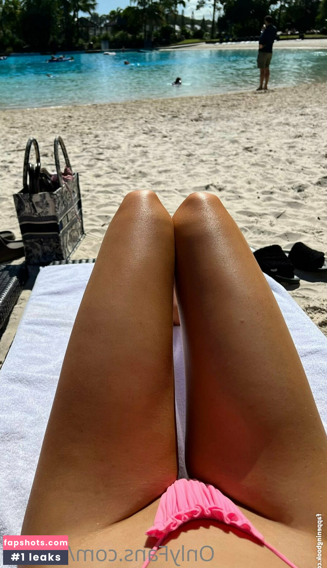 Savannah Gillman gallery photo #11