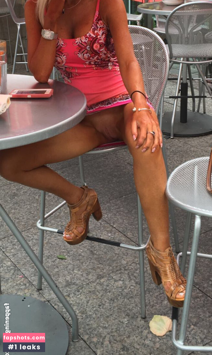 Savannah Madison gallery photo #4