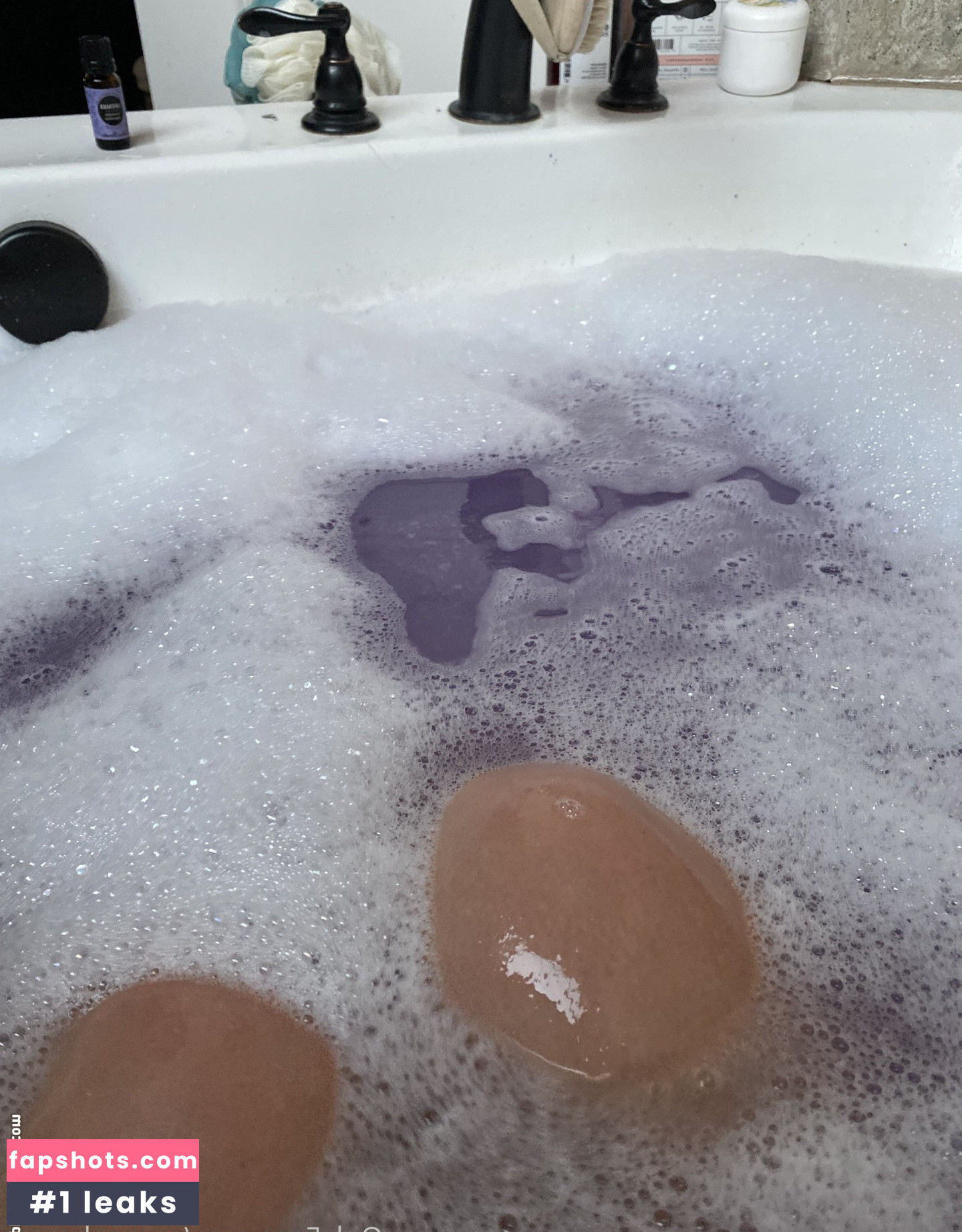 Savannah Roses gallery photo #125