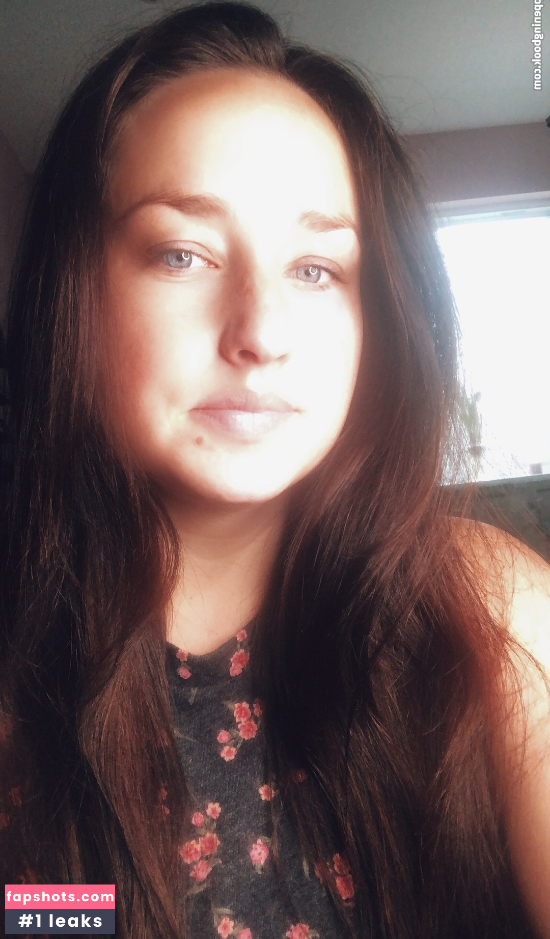 Savannah Roses gallery photo #142