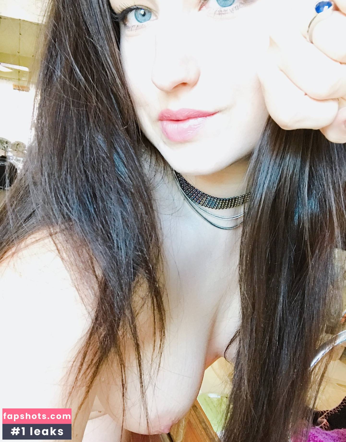 Savannah Roses gallery photo #74