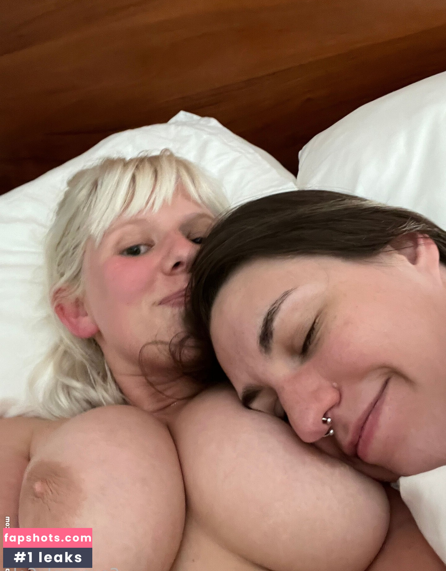 Savannah Solo gallery photo #27