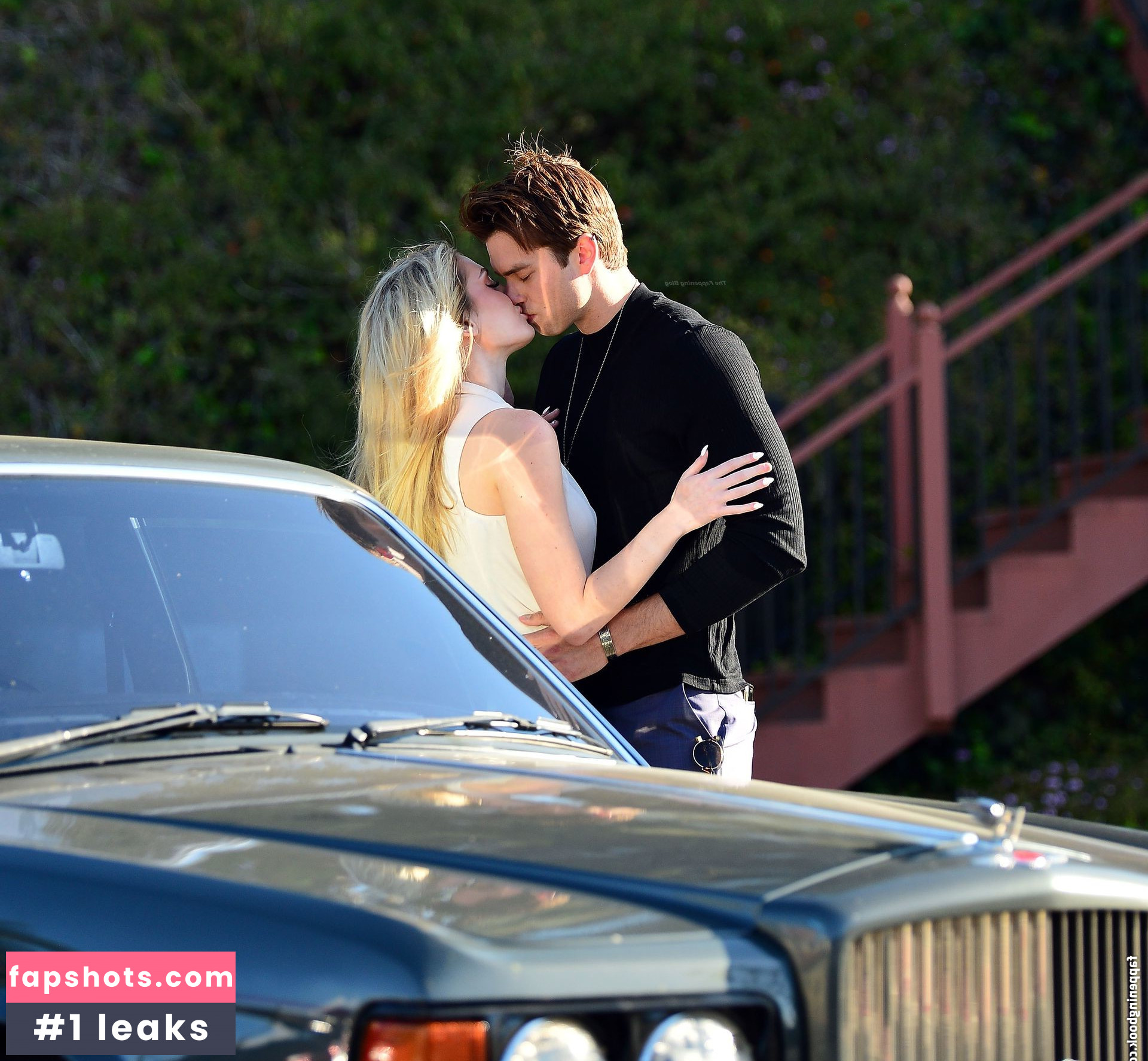 Saxon Sharbino gallery photo #75