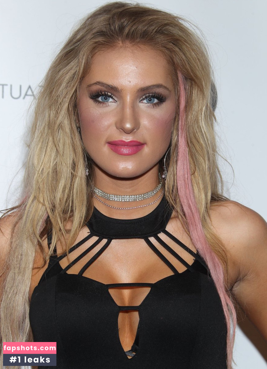 Saxon Sharbino gallery photo #84