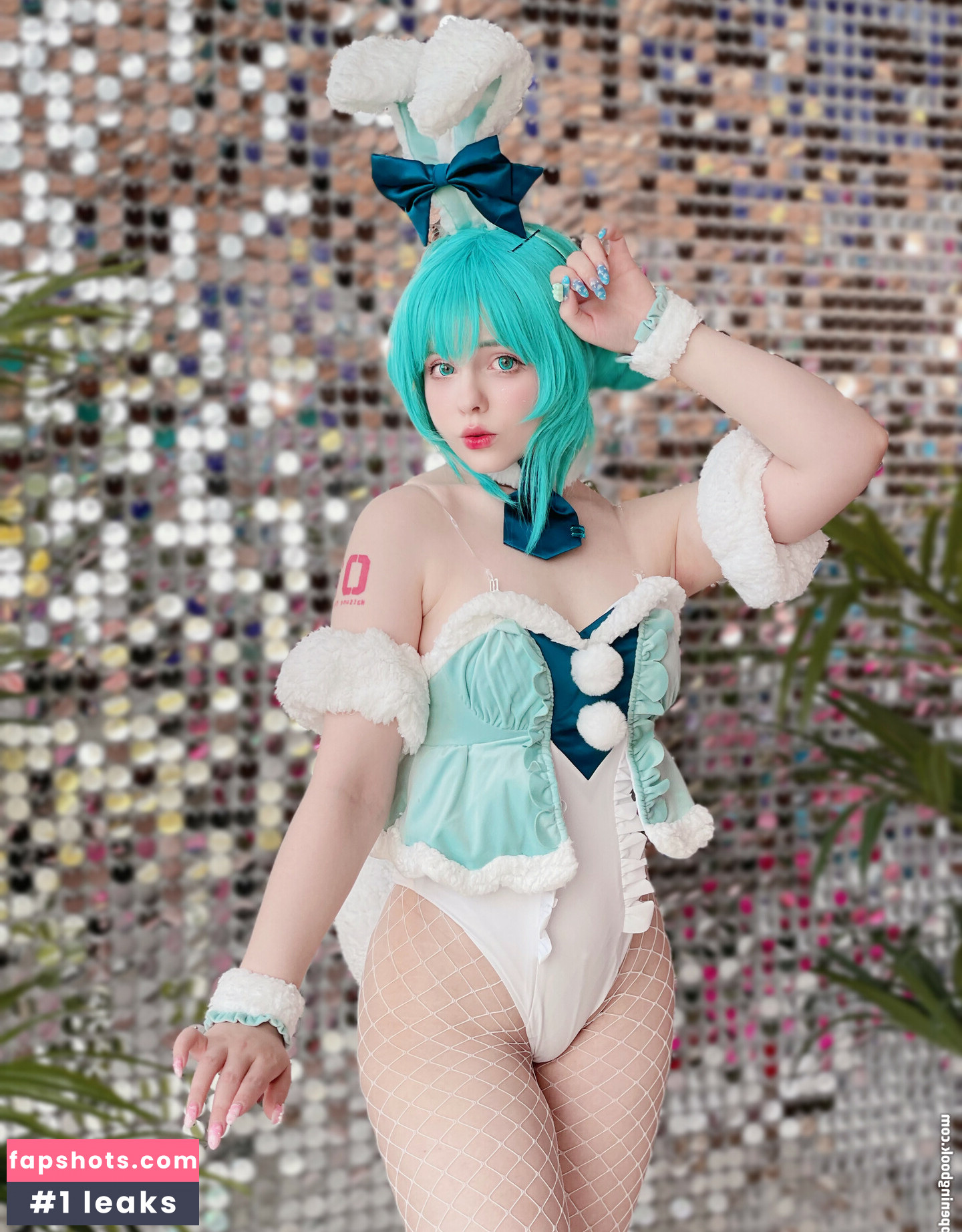 Saya Scarlet gallery photo #101