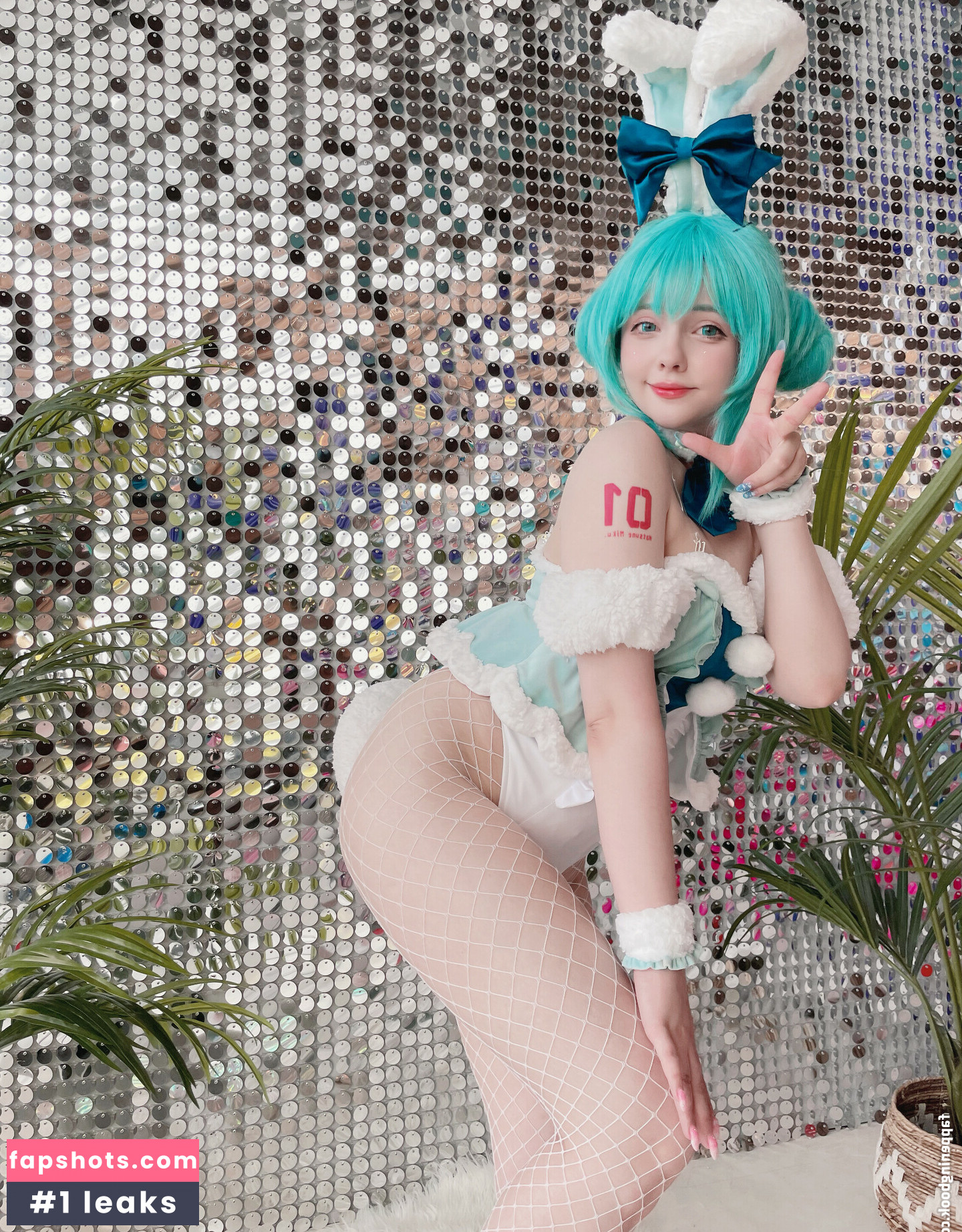 Saya Scarlet gallery photo #103