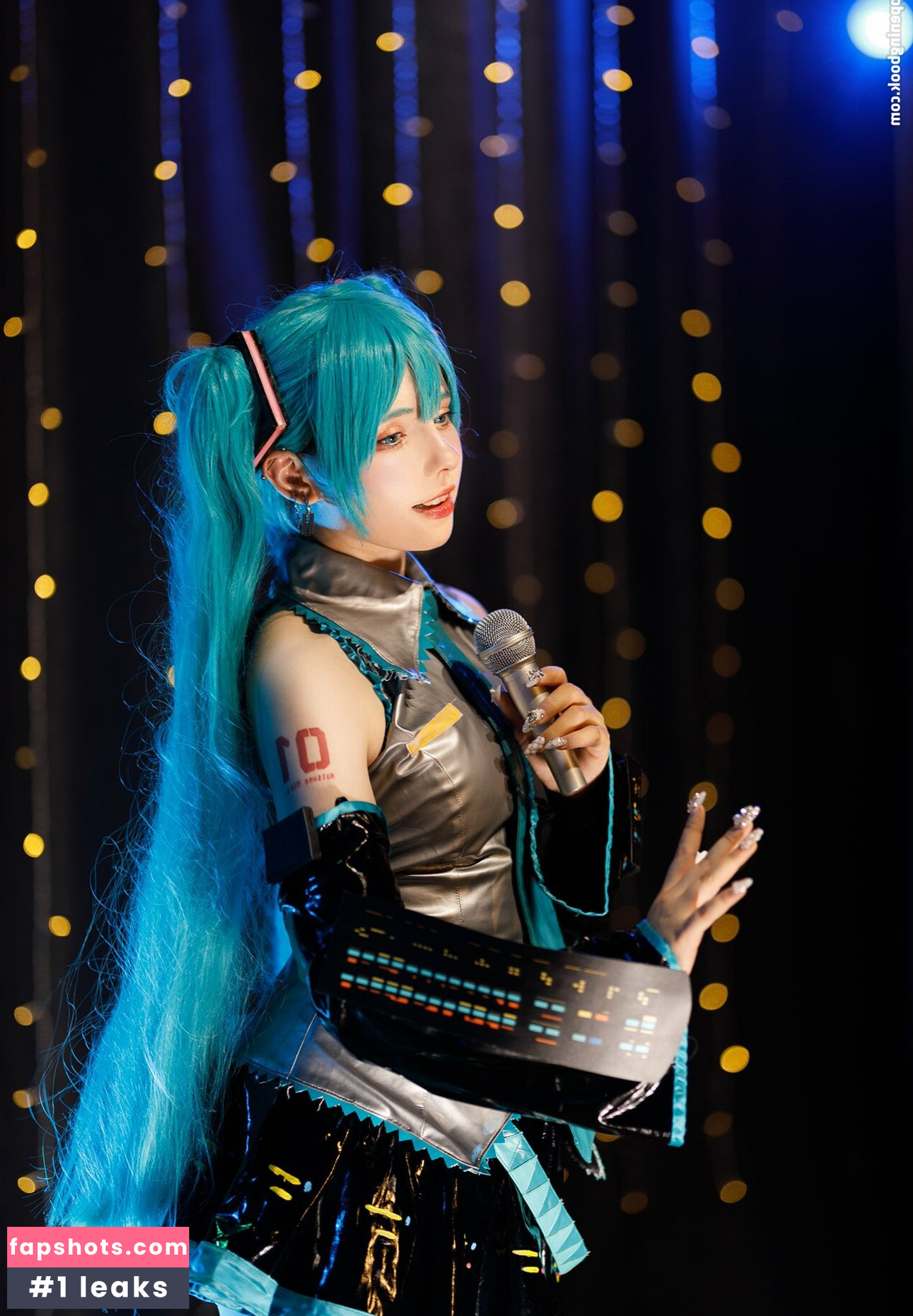 Saya Scarlet gallery photo #107