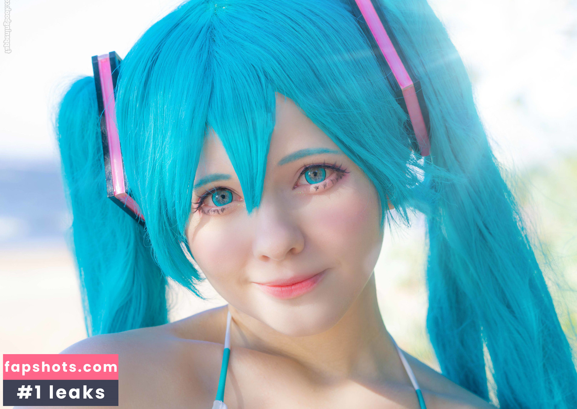 Saya Scarlet gallery photo #109