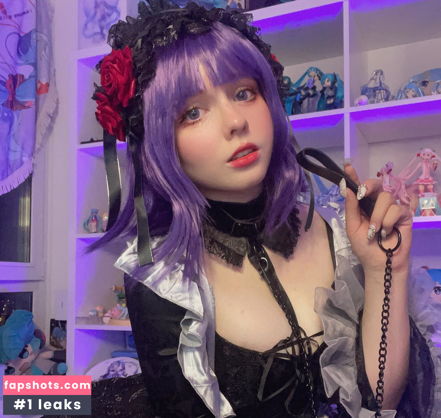 Saya Scarlet gallery photo #112