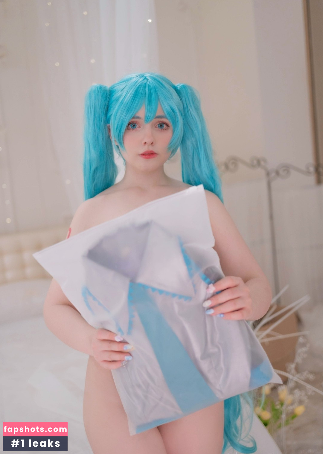 Saya Scarlet gallery photo #122