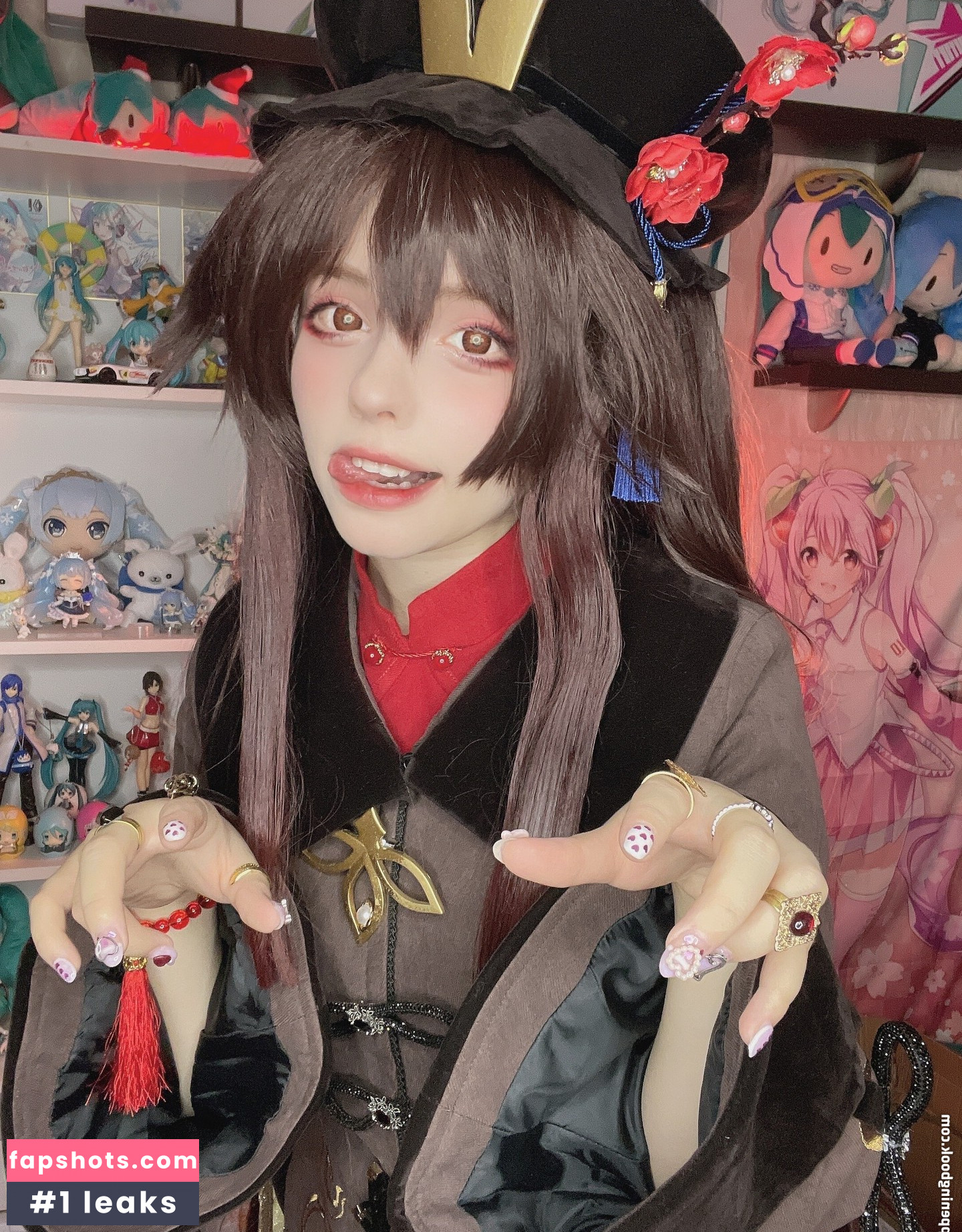 Saya Scarlet gallery photo #125