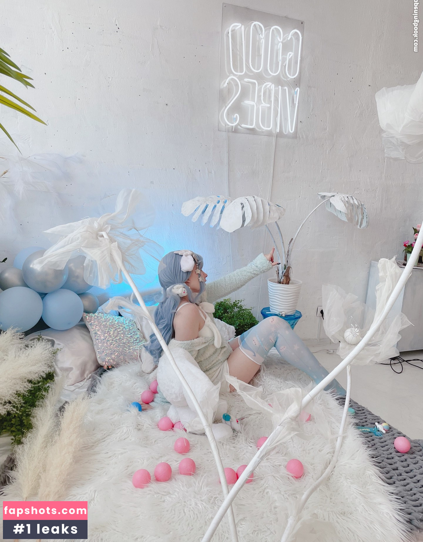 Saya Scarlet gallery photo #132