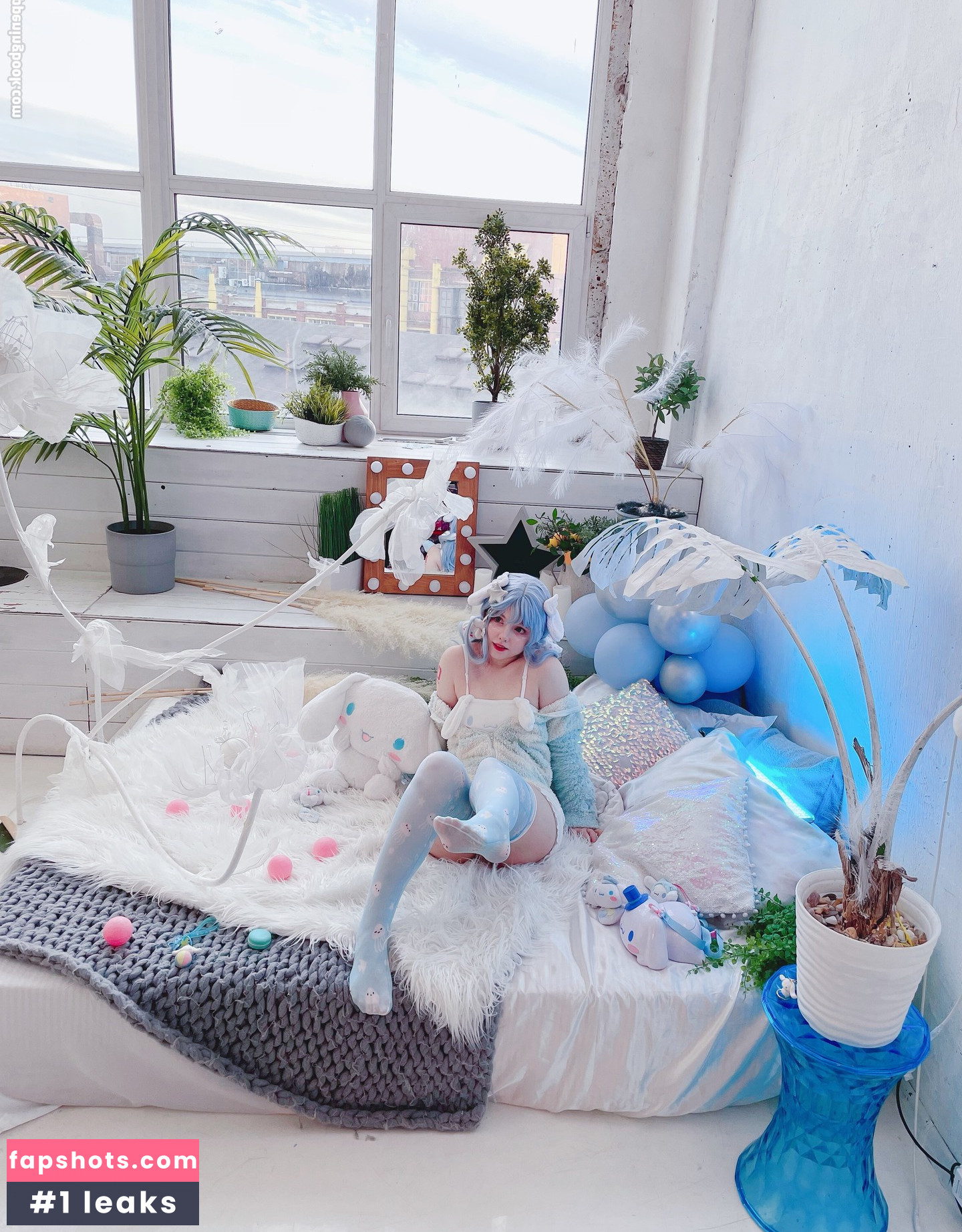 Saya Scarlet gallery photo #134