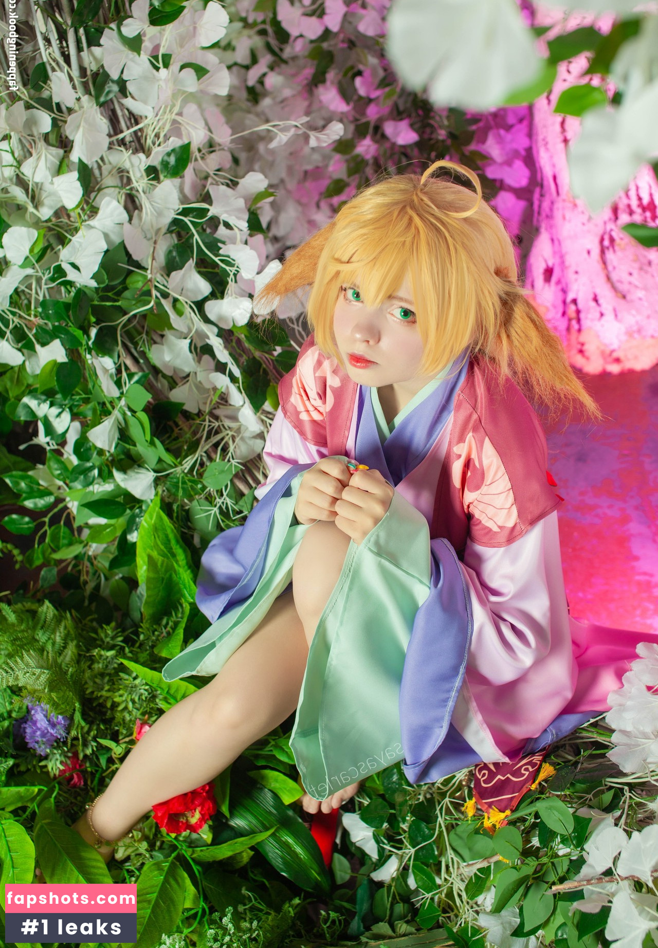 Saya Scarlet gallery photo #135