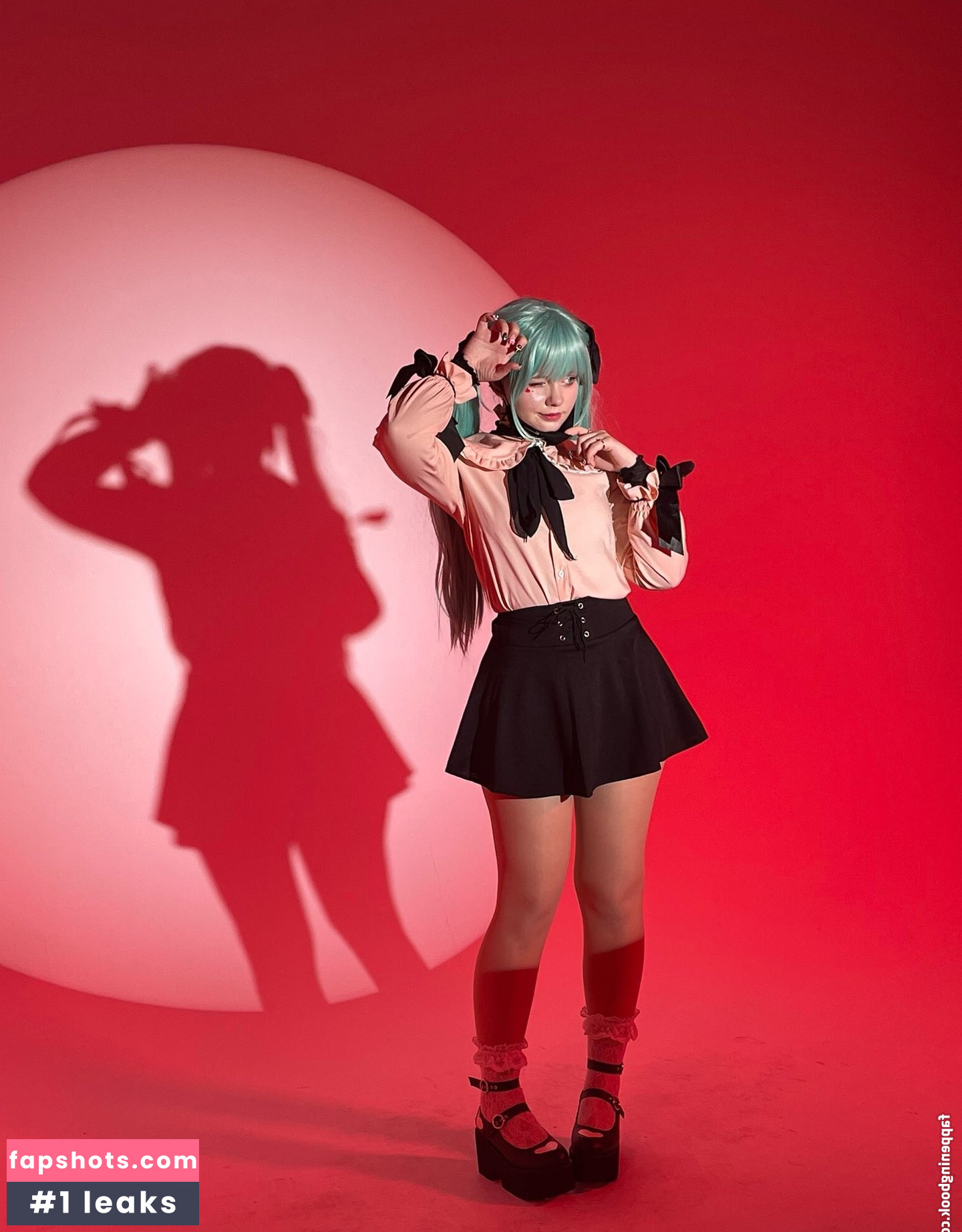 Saya Scarlet gallery photo #141