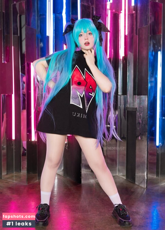 Saya Scarlet gallery photo #143