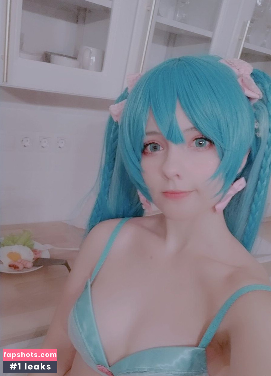 Saya Scarlet gallery photo #144